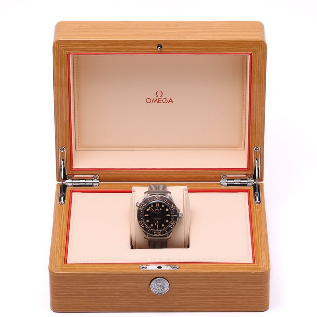 Omega Seamaster Diver 300m - James Bond Edition 210.90.42.20.01.001 Image 6